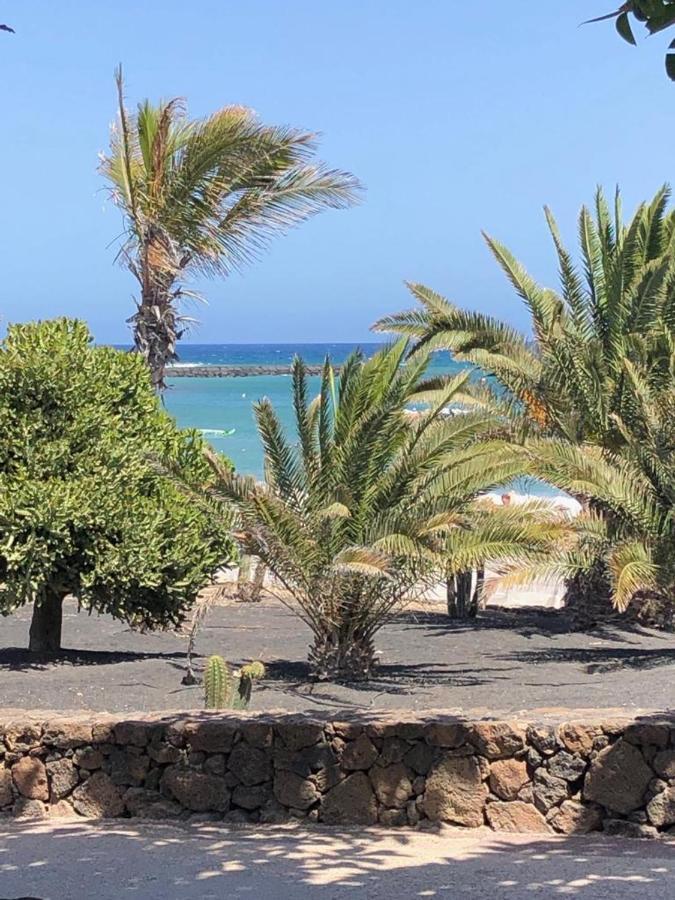 Apartment Cucharas Beach - Pool - Beach 2 Min - Free Ac & Wifi Costa Teguise Exterior photo